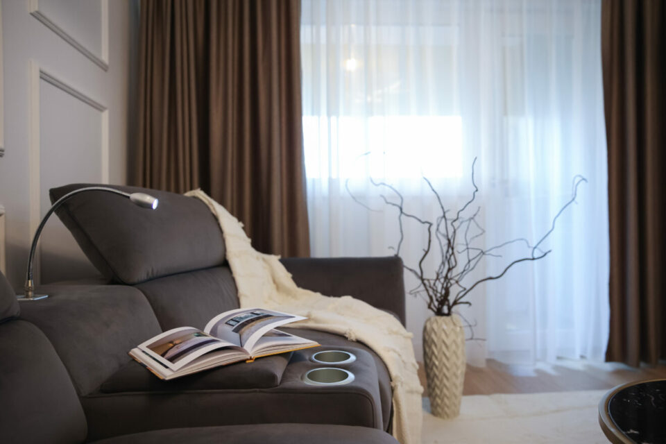 Living 2 1320x880 1