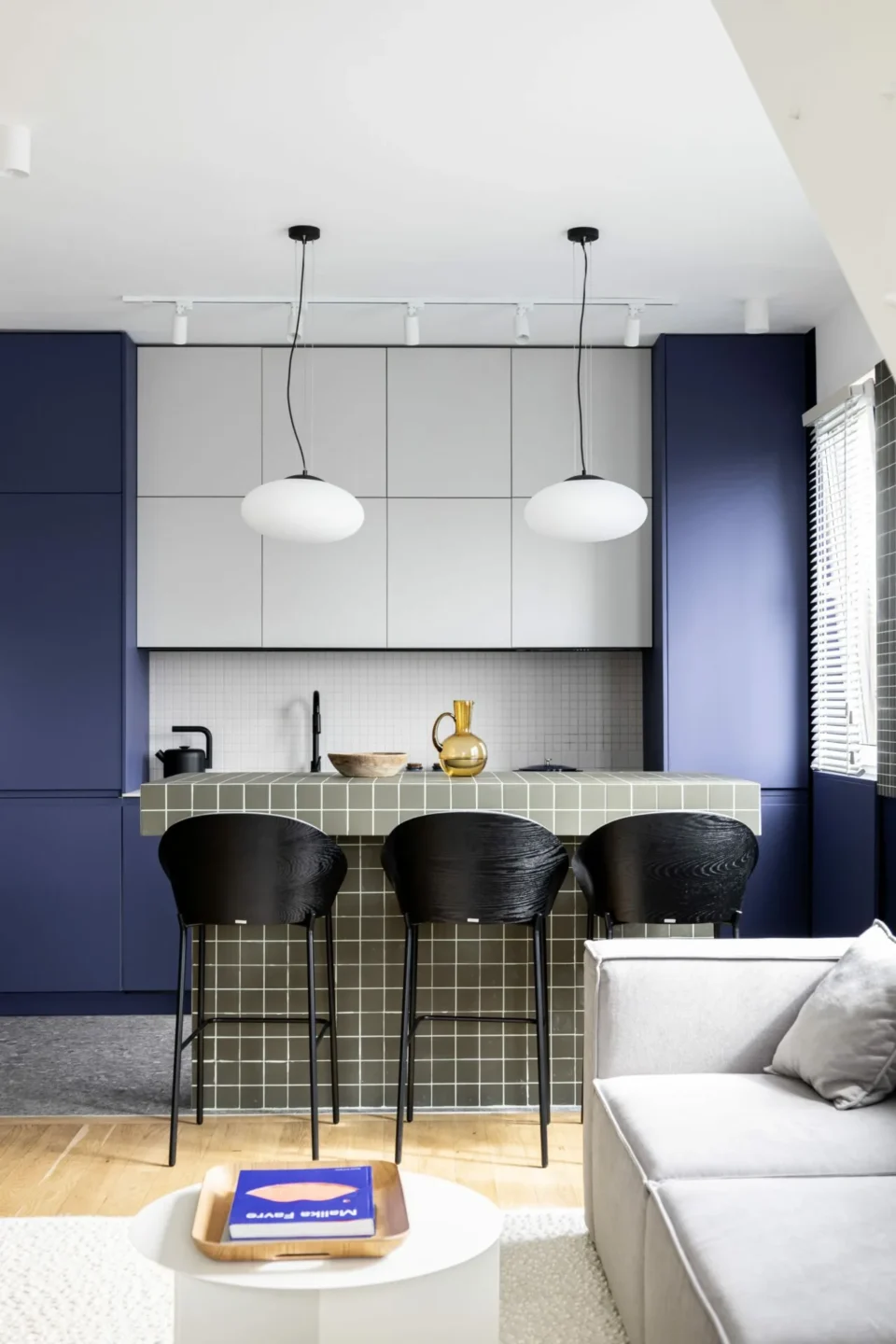 BOLD BLUE