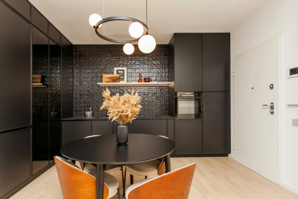 THE BLACK KITCHEN APARTMENT - Anita Ilie
