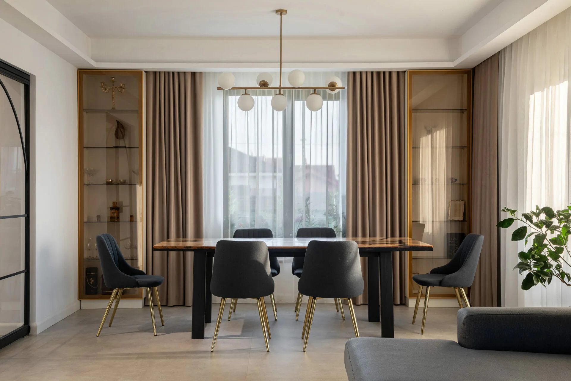 Casa AA.C - YESTOart - Ștefania Tapalagă