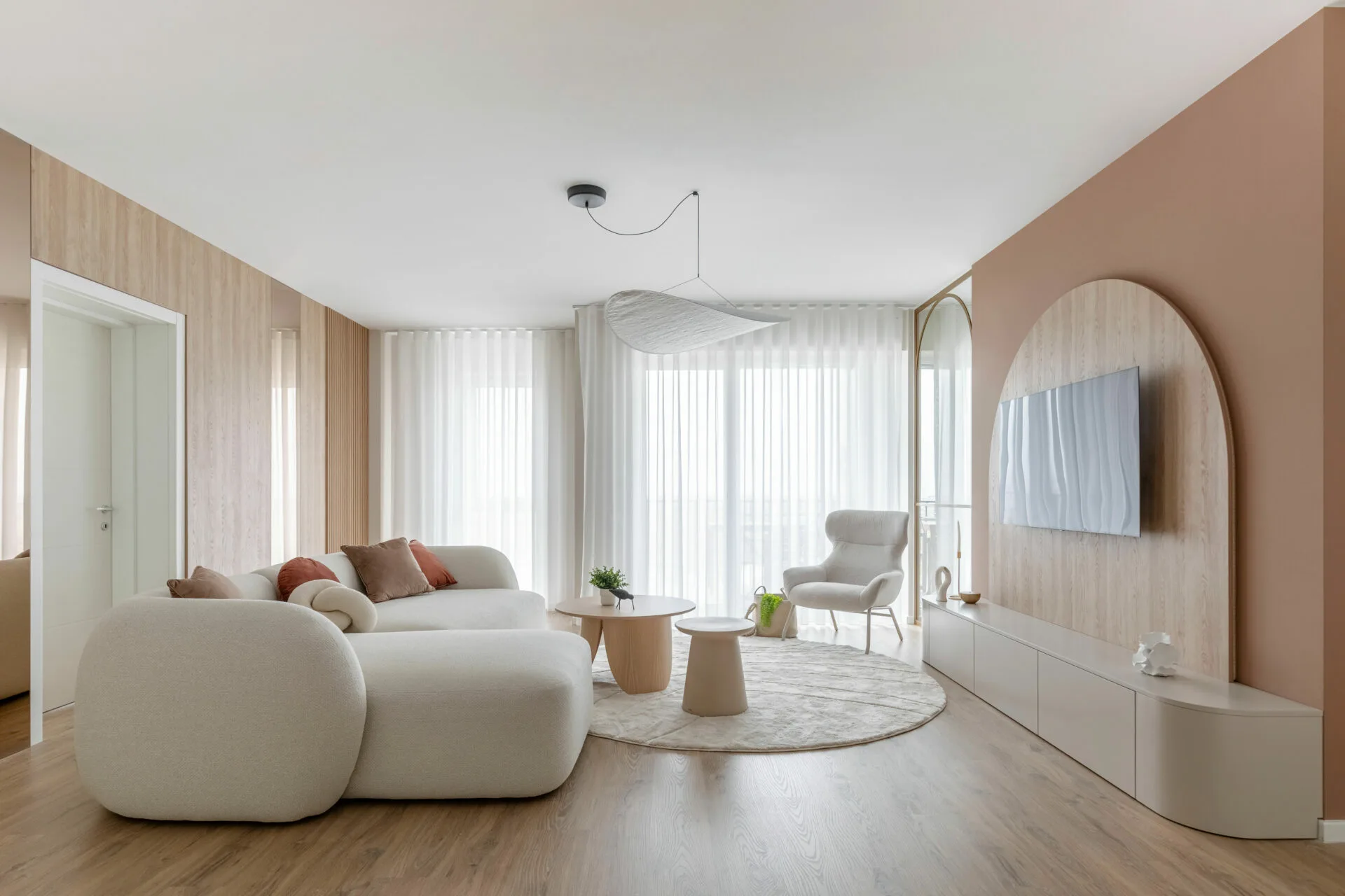 Rounded Stillness - Next Interior