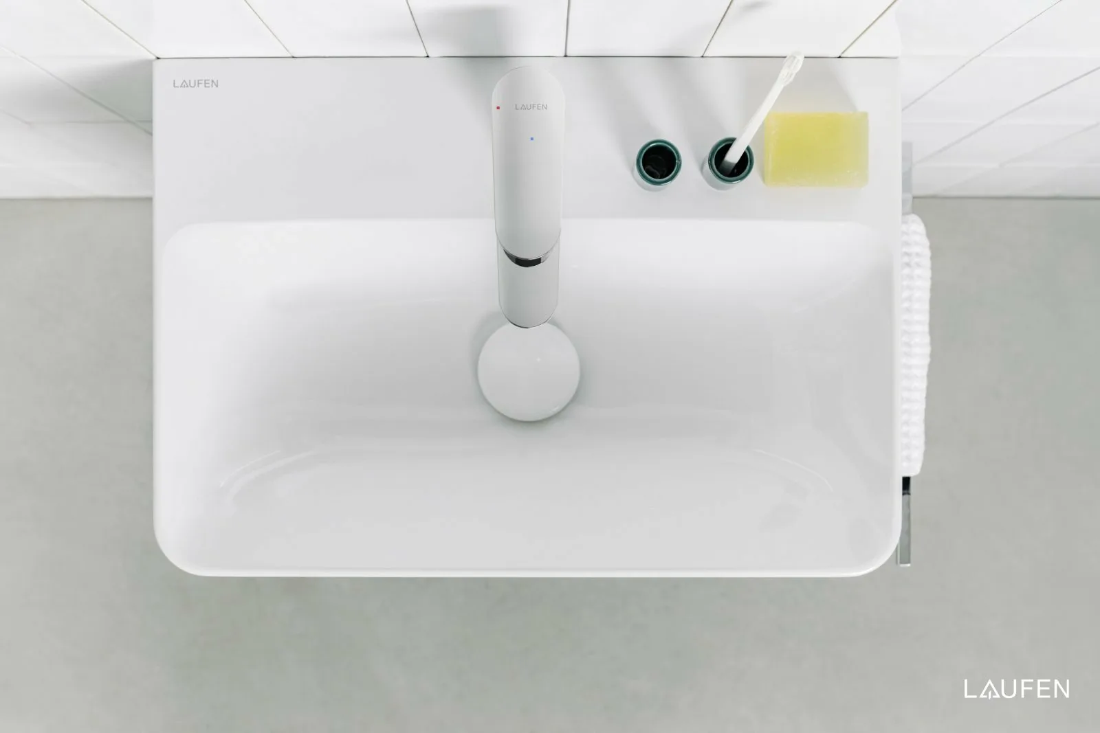 Design care pune întrebări. Soluții care răspund. 1 2 1