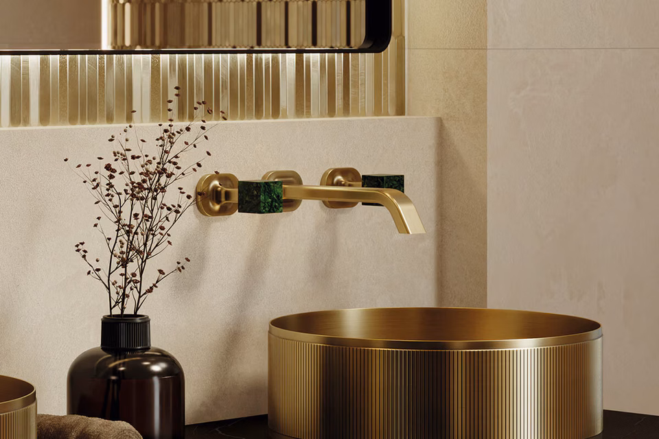 Porcelanosa lansează noile colecții prezentate la Cersaie 2026 9 Menorca taps with green stone handles