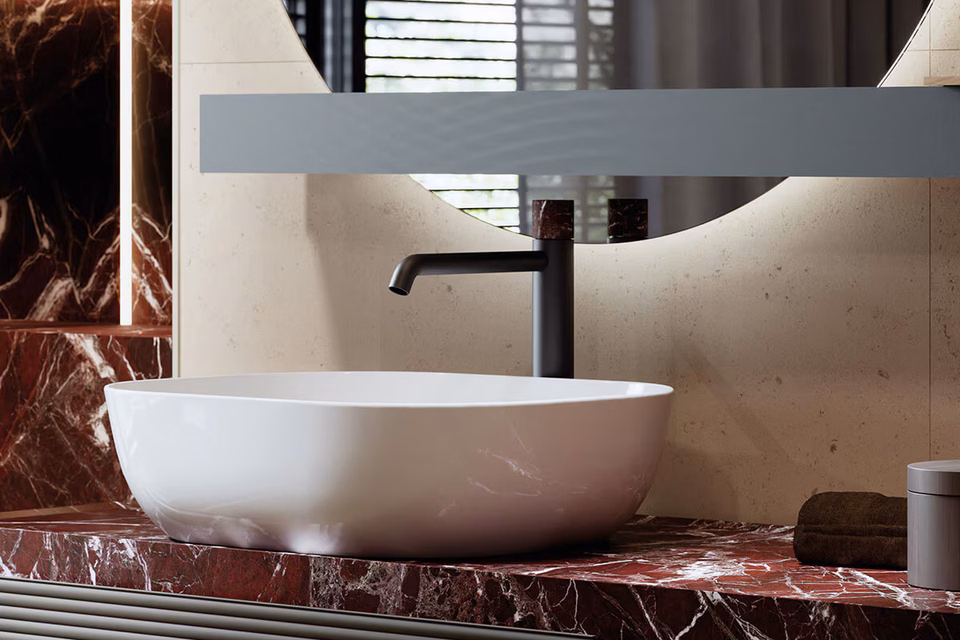 Porcelanosa lansează noile colecții prezentate la Cersaie 2026 8 Round Rosso bathroom tap